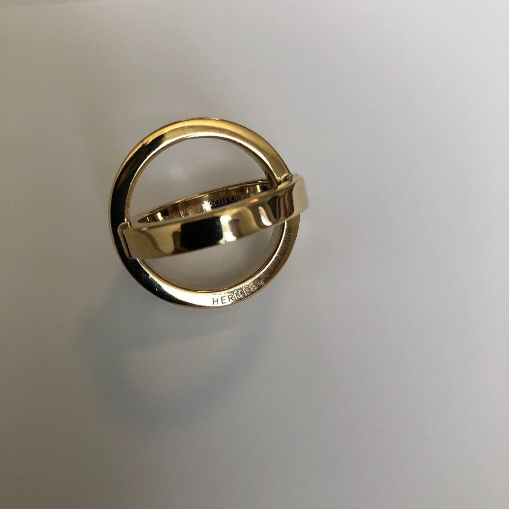 Hermes Gold Interlocking Circle Ring - Picture 3 of 5